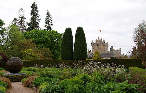 Cawdor gardens