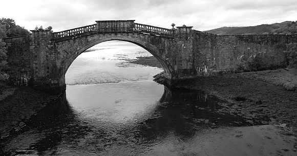 Garron Bridge B&W