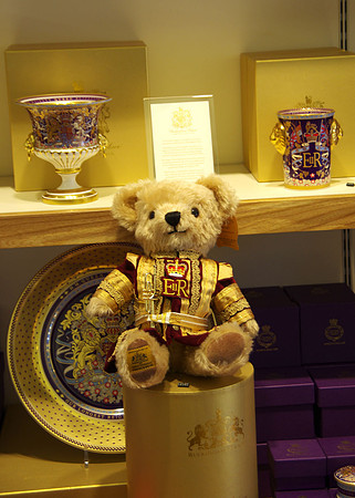 Royal bear